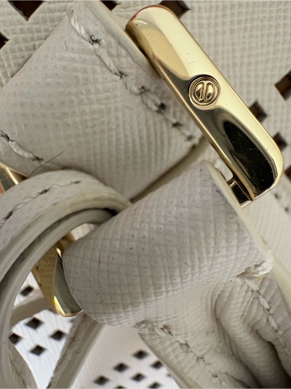 Tory Burch Robinson White Perforated Leather Tote Dble Zip bag Gold metal Medium - Picture 5 of 12